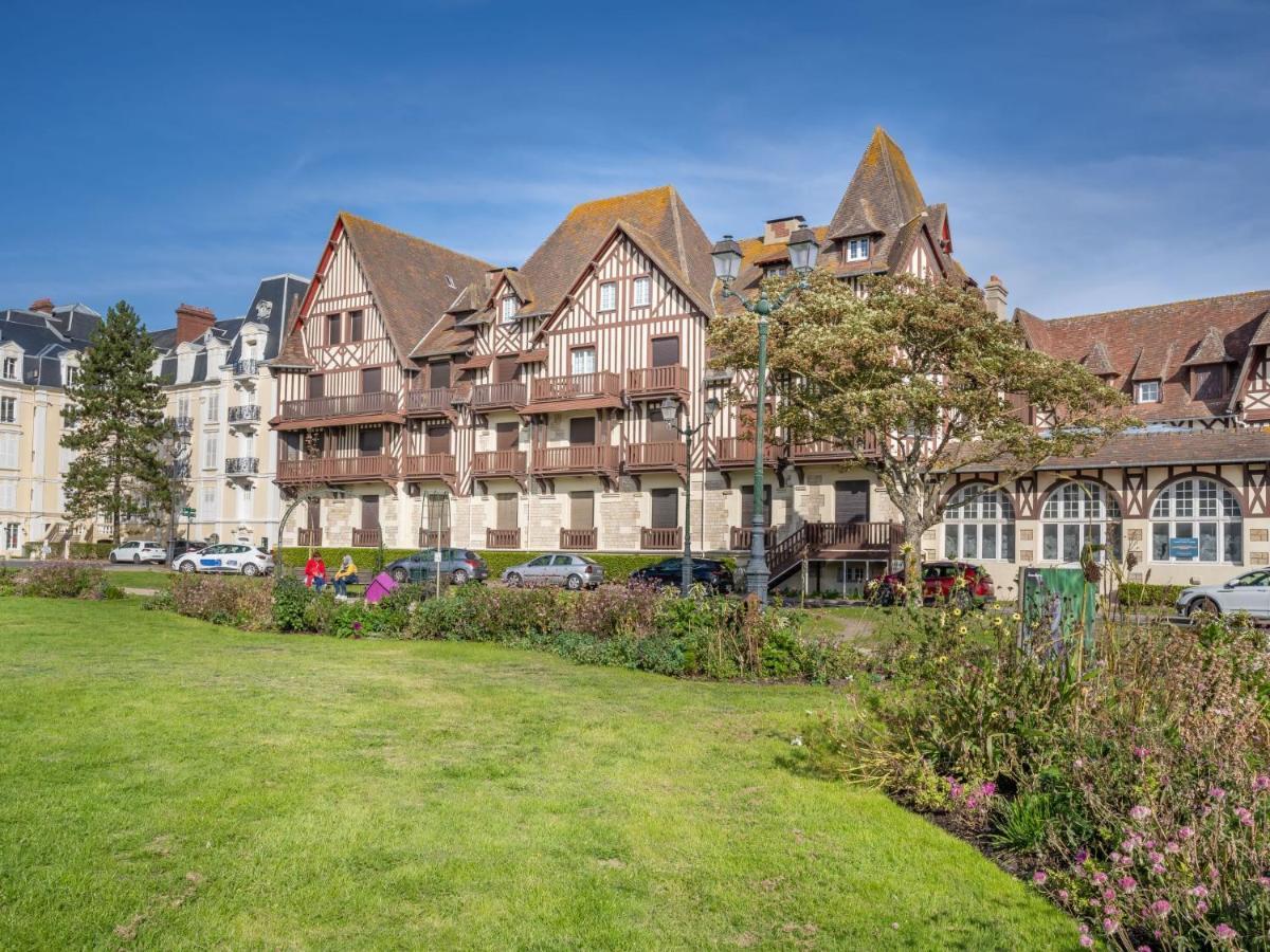 Apartment Le Normandie Home By Interhome Cabourg Bagian luar foto